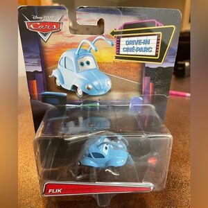 Disney Pixar Cars - FLIK Drive-In cine-parc - 1:55 Diecast ~ Volkswagen Bug